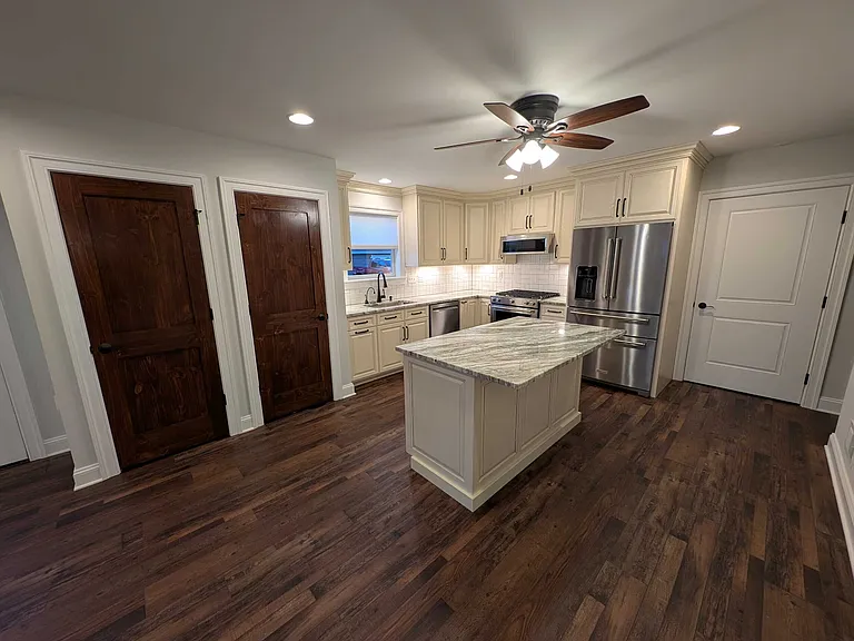 1341 E Riverside Ave — Photo 10
