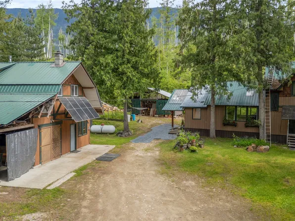 1598 Quast Rd, Columbia Shuswap, BC V0E 1M8