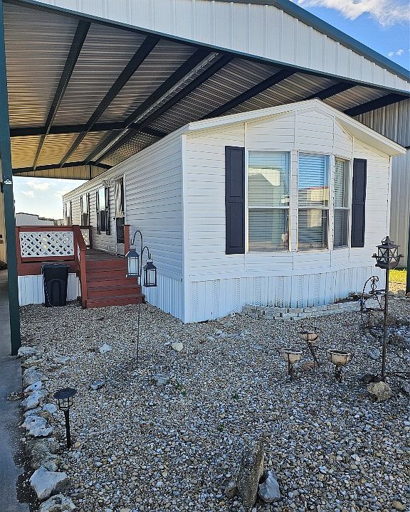 1st image of 118 Prevost Dr