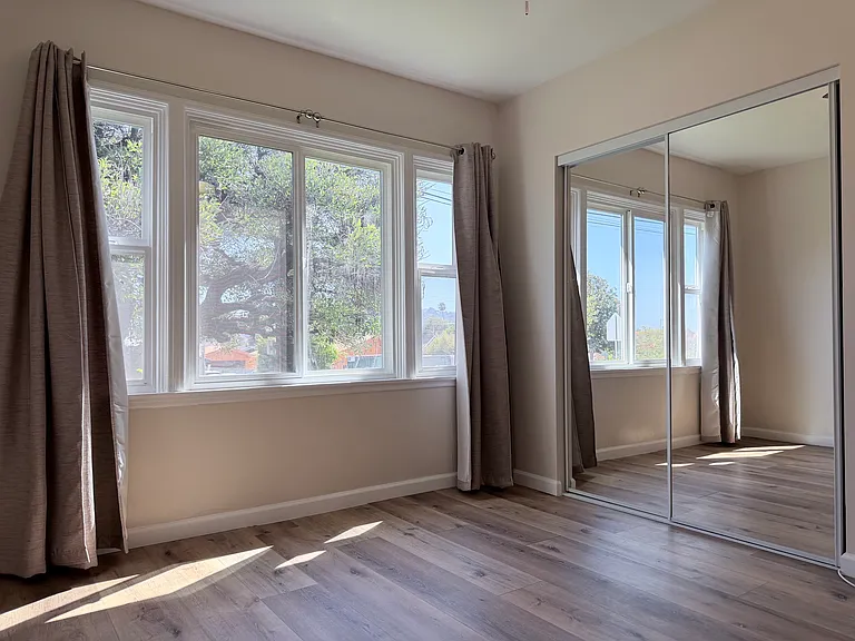 3082 Thurin Ave — Photo 20