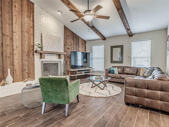 4th image of 1114 Mockingbird Ln