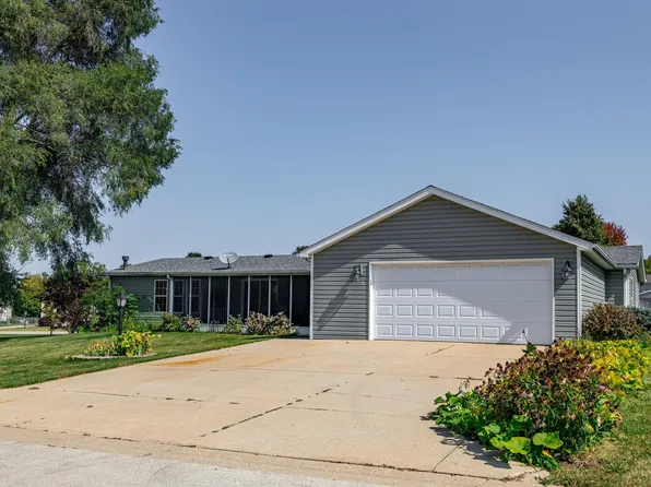 5631 Irving Blvd, Machesney Park, IL 61115