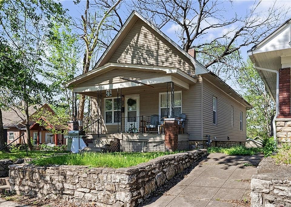 2nd image of 308 N Lawndale Ave