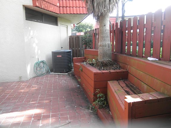 4th image of 3683 Victoria Drive