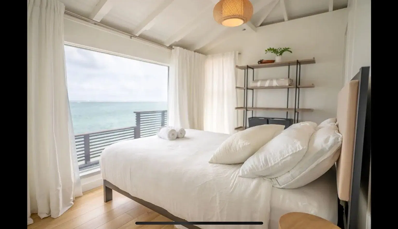 Fully Furnished Oceanfront Home on Oahu's North Shore - $4,100/mo - Available 12/1 — Photo 3