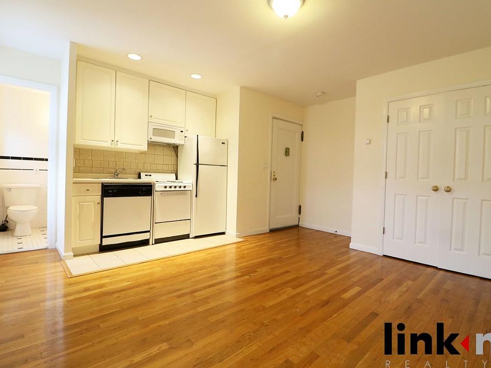 1st image of 133 Hillside Pl APT 3B