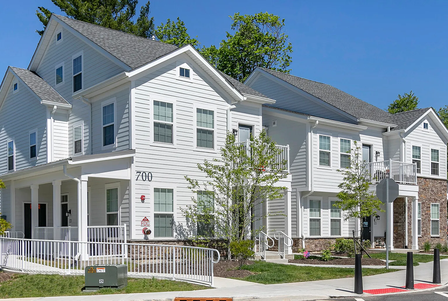 The Willows at Annandale Village — Photo 1