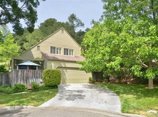 595 Fieldcrest Dr, Healdsburg, CA 95448