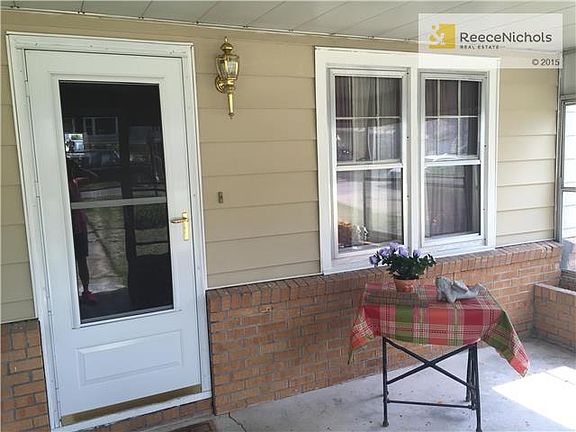 Screened in porch entrance