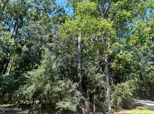 17 Downing Dr, Beaufort, SC 29907