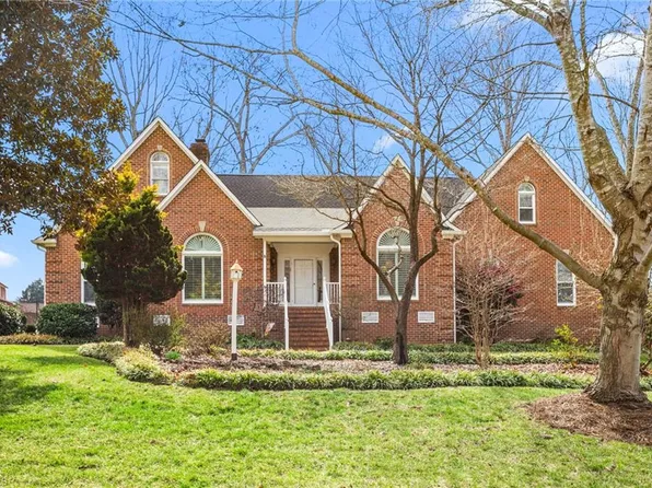 2708 Sturbridge Ct, Burlington, NC 27215