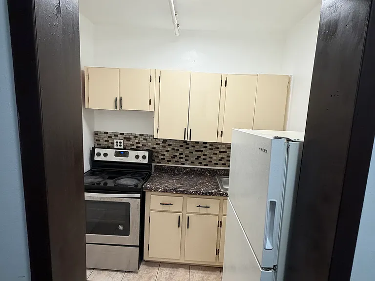 160-09 Hillside Ave #1 — Photo 5