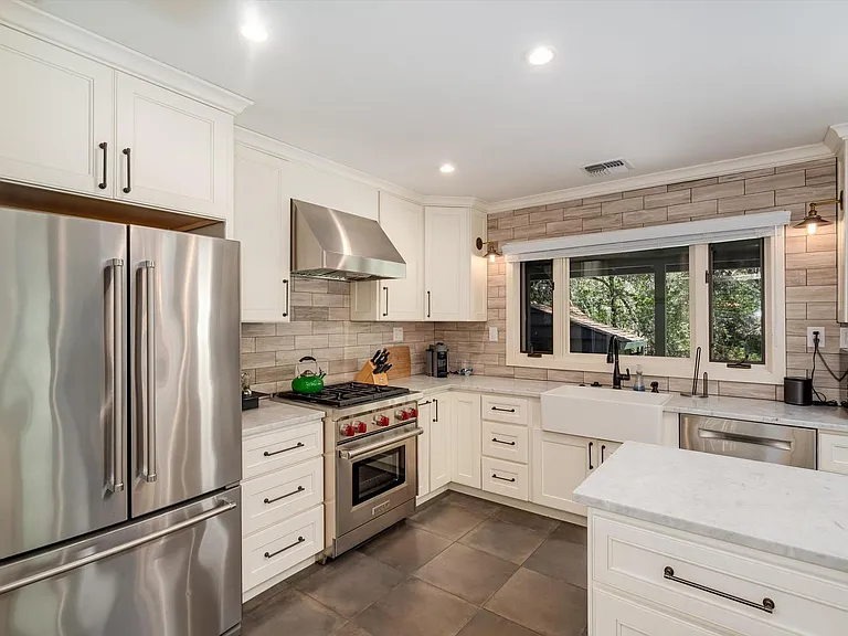 850 Conn Valley Rd — Photo 28