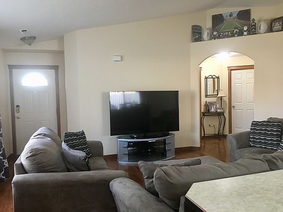 3rd image of 7807 Deschutes Dr