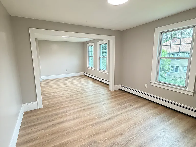 78 Hunters Ave — Photo 6