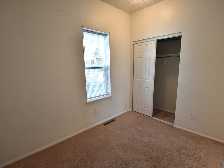 2927 Broadway St #2 — Photo 26
