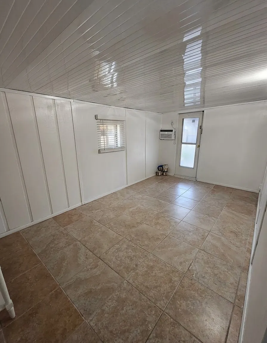 3 bed, 890 sqft, $1,400 — Photo 3