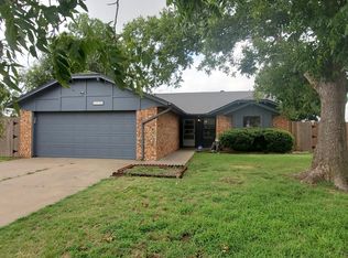 1702 NW Gray Warr Pl, Lawton, OK 73505