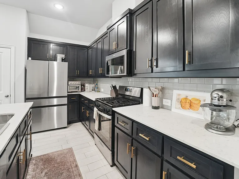 1517 Pegasus Dr — Photo 8