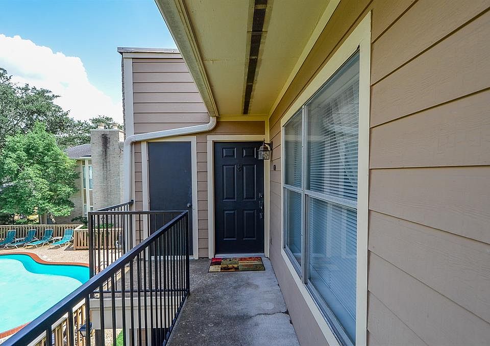1st image of 706 Bering Dr #108