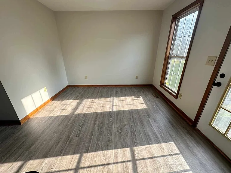 103 Gardenia Dr — Photo 1