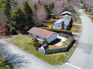 293 Kydd St, Bridgewater, NS B4V 3H2