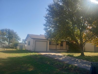 806 Walnut St, Halstead, KS, 67056