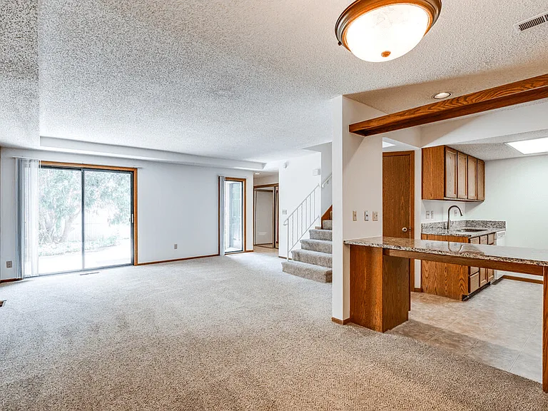 Auburn Townhomes — Photo 25