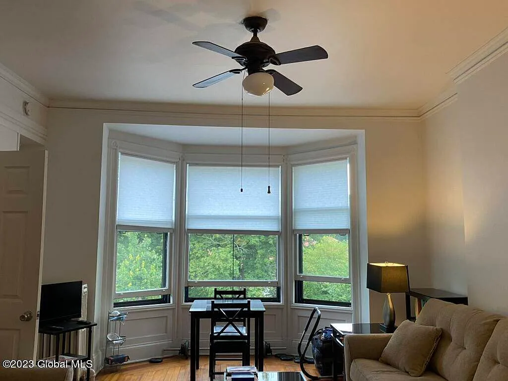1 bed, 1.0 bath, 700 sqft, $1,425 — Photo 4