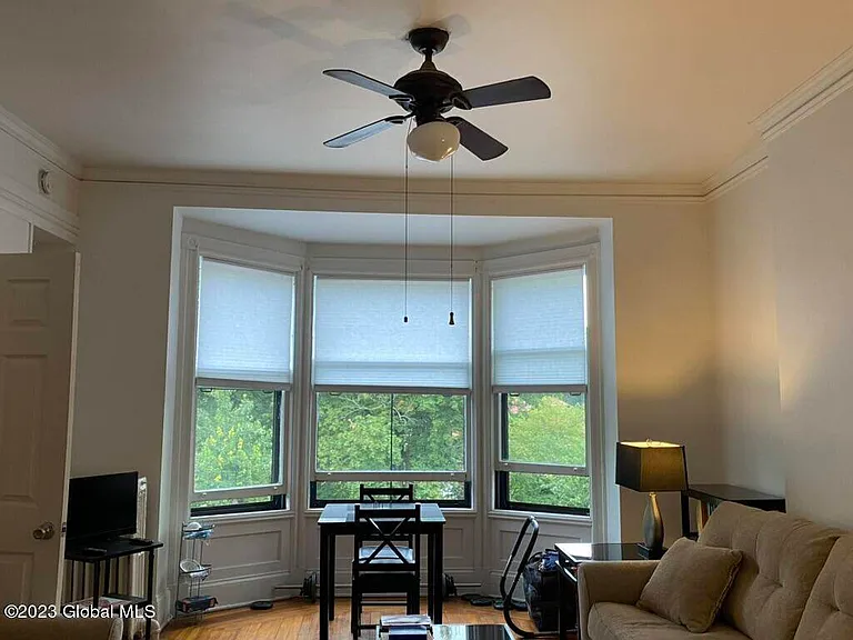 588 Madison Ave #2 — Photo 4