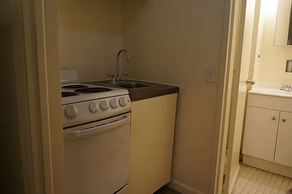 Rented by RSNY Realty | media 18