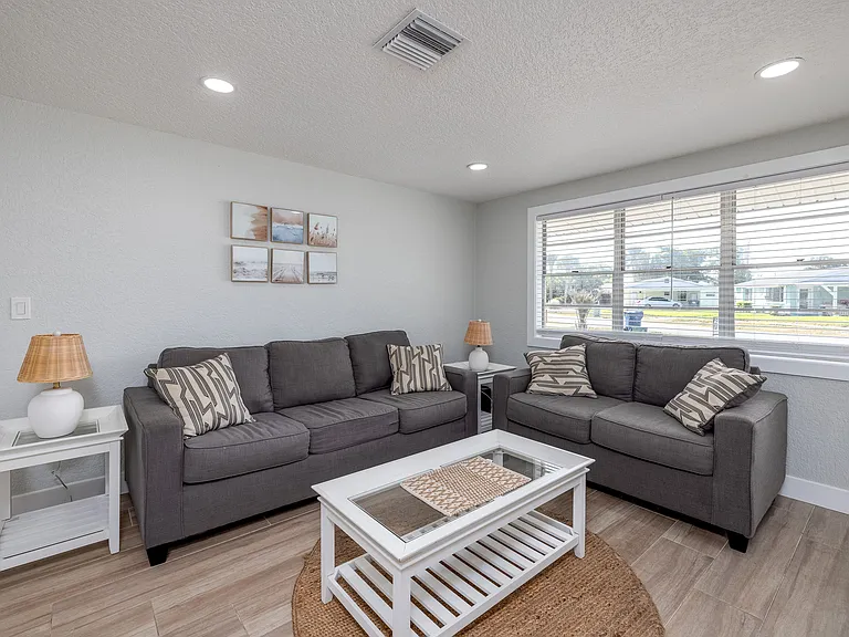 54 Rivershore Dr — Photo 7