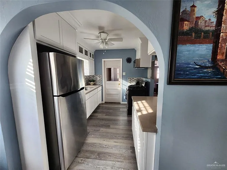 1024 E Laurel Ave — Photo 12