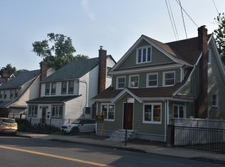 10204 Farmers Blvd, Hollis, NY 11423