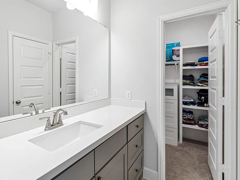 5615 Logan Ridge Ln — Photo 40