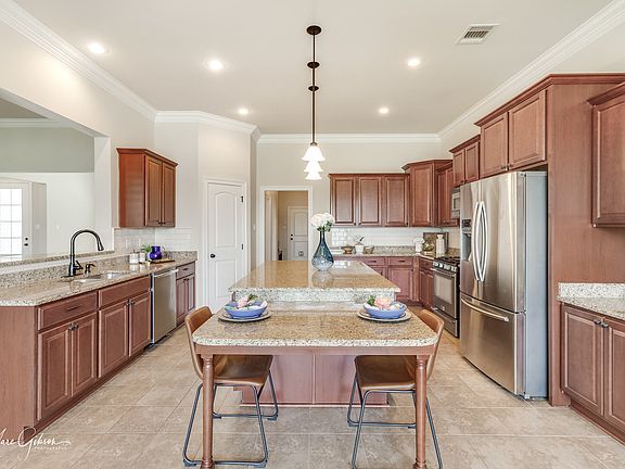 5th image of 4110 Courtland Way