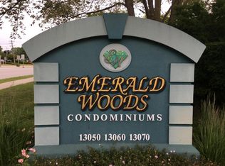 13070 W Bluemound Rd UNIT 201, Elm Grove, WI 53122