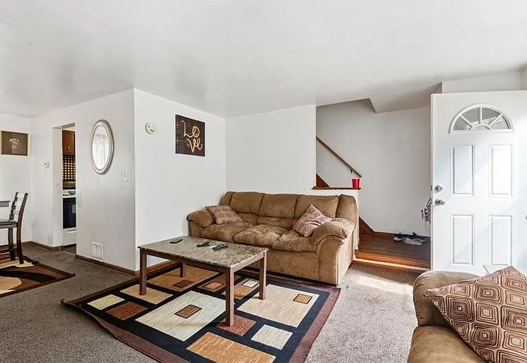 1769 McNary Blvd — Photo 11