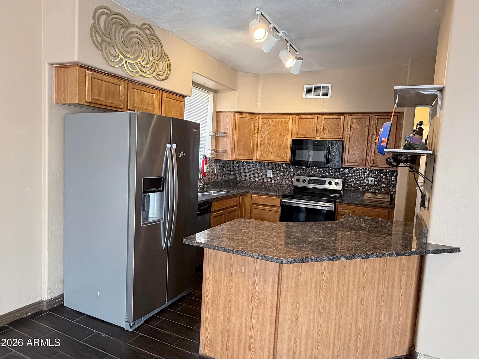 3 bed, 2.5 bath, 1602 sqft, $2,250 — Photo 2