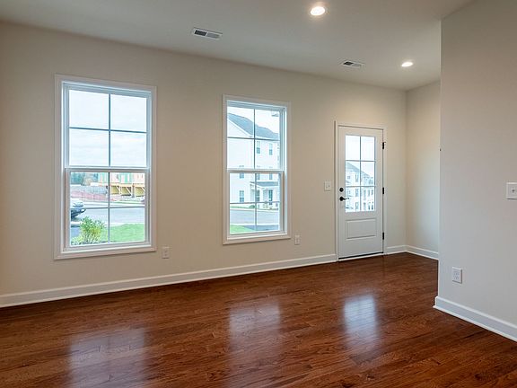 4th image of 185 Hamilton Ave