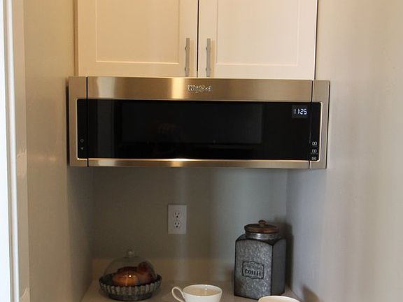 5th image of 5009 Prairie Lark Ln