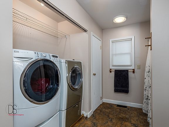 5th image of 1516 E 12th St
