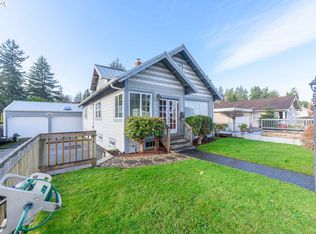 939 N 9th St, Coos Bay, OR