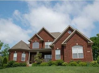 7611 Ashleywood Dr, Louisville, KY 40241