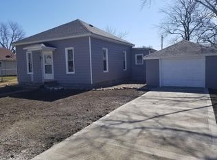 210 E North St, Mansfield, IL 61854