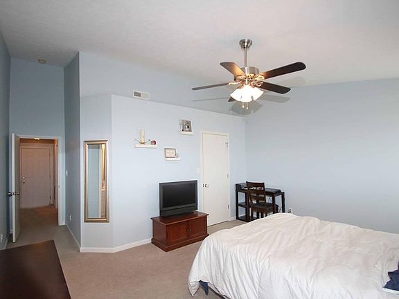 4th image of 2211 Abbey St