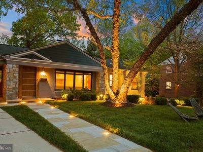 2006 Scroggins Rd, Alexandria, VA, 22302