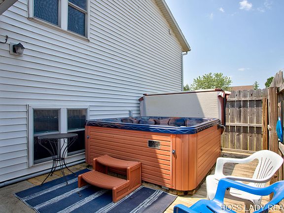 5th image of 2291 Kinney Ave NW