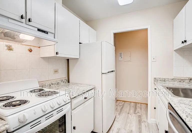 1111 Ash St #508 — Photo 3