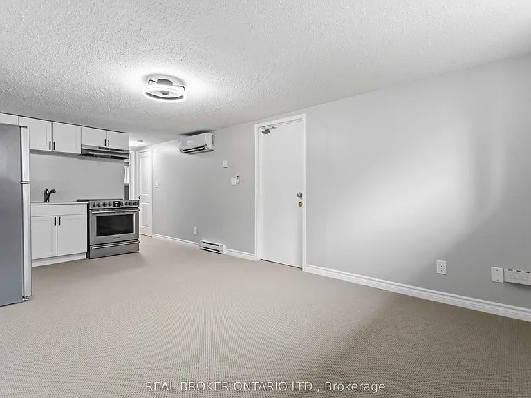 1306 Valley Dr #BASEMENT — Photo 3
